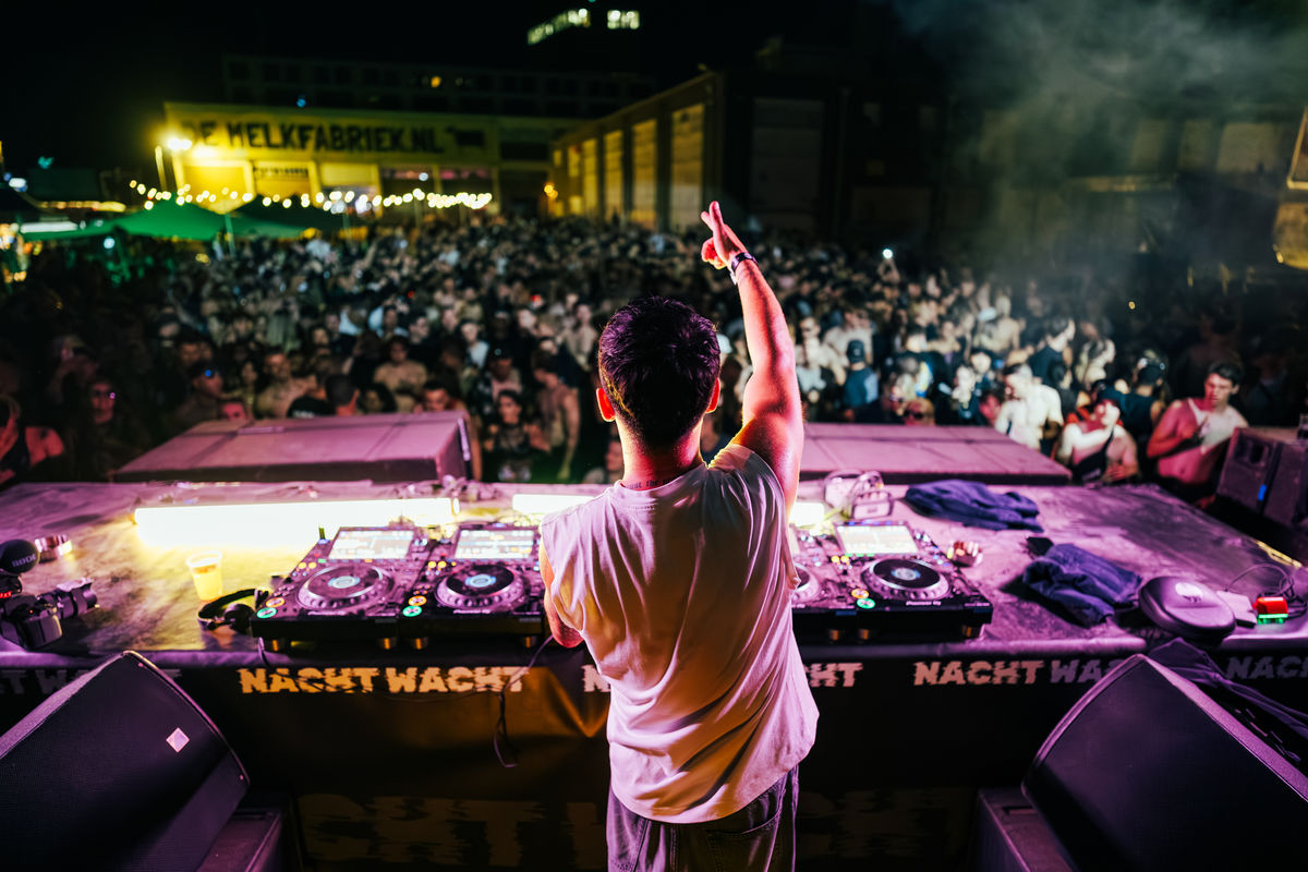 Loading... just a sec